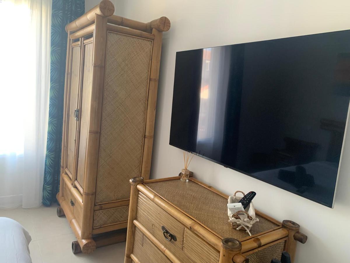 Appartamento Douceurs Des Iles Fréjus Esterno foto